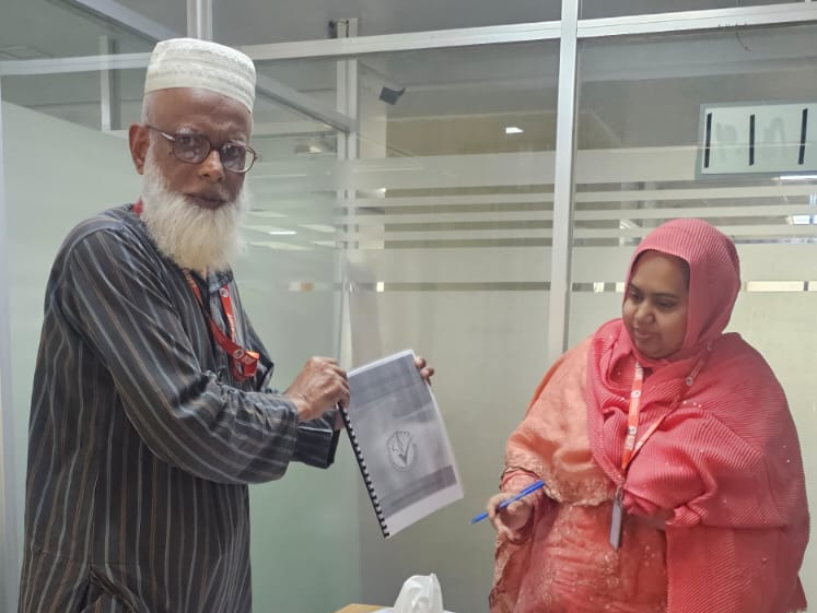 QAC Director Hands Over BAC Accreditation Manual to Head of the Department of Industrial Engineering for Accreditation Preparation