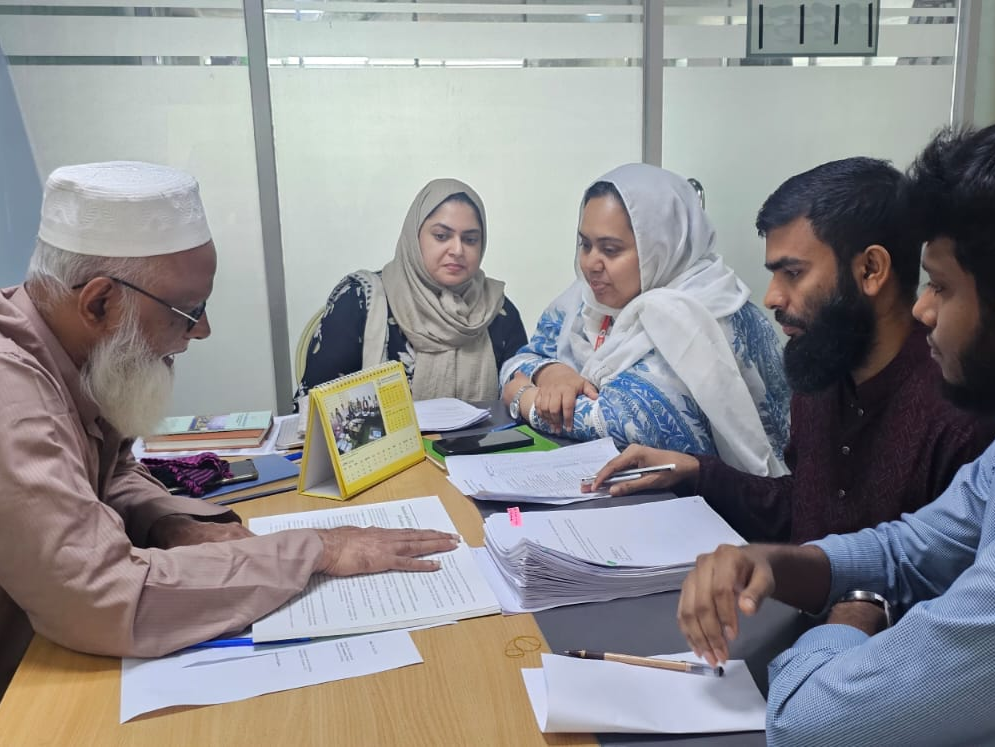 IQAC Conducts Progress Review Meeting with English Department PSAC on BAC Accreditation Framework